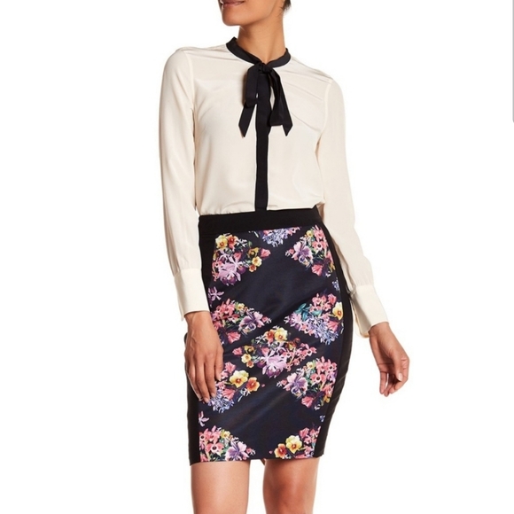 Ted Baker Dresses & Skirts - ❤ NWOT! TED BAKER LOST GARDENS PENCIL SKIRT, 8 (29)
